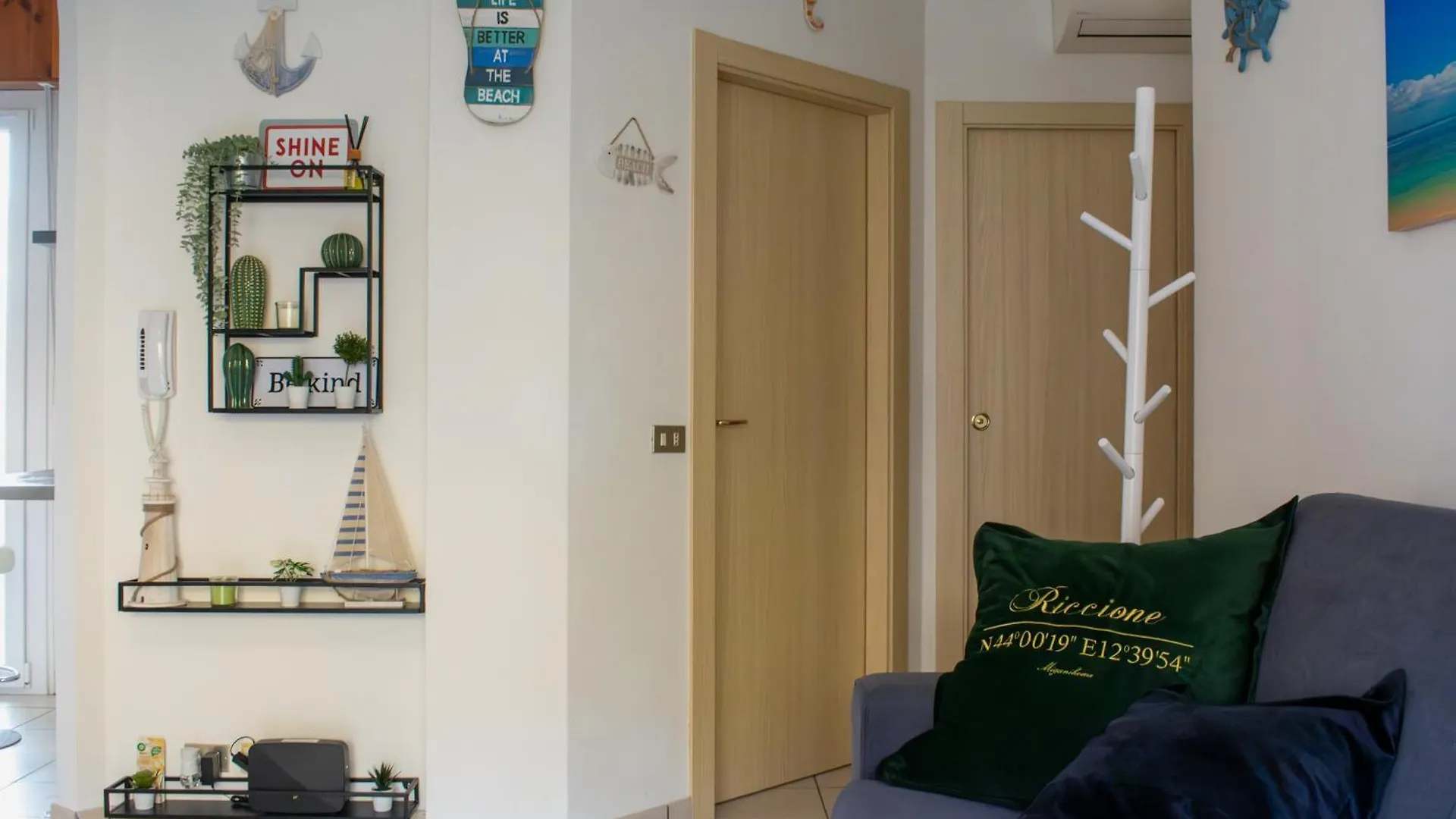 100M Dal Mare Casa Vacanze Per 8 A Riccione Italien